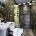 Jasmine בית הארחה 3*